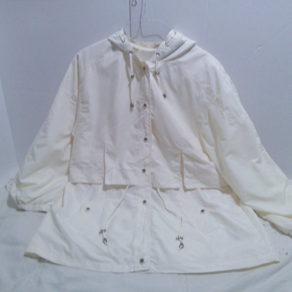 Windbreaker/ Raincoat Women's Size1X by CurrentSeen